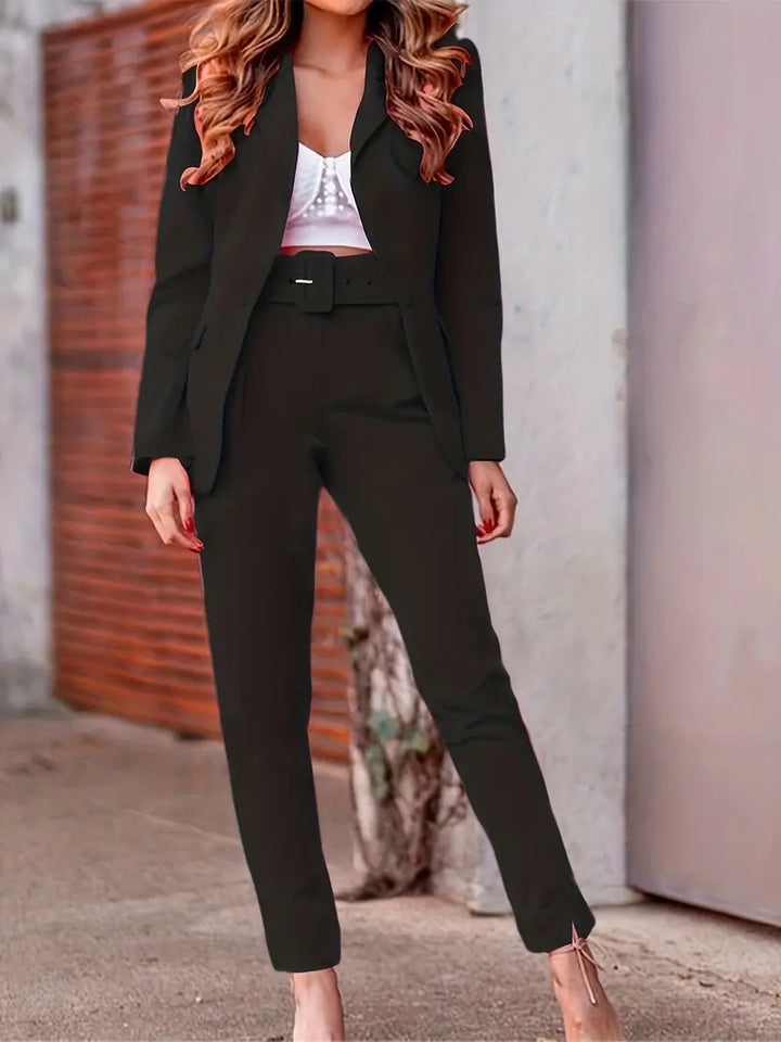 Elegantes Business Outfit Blazer Hose