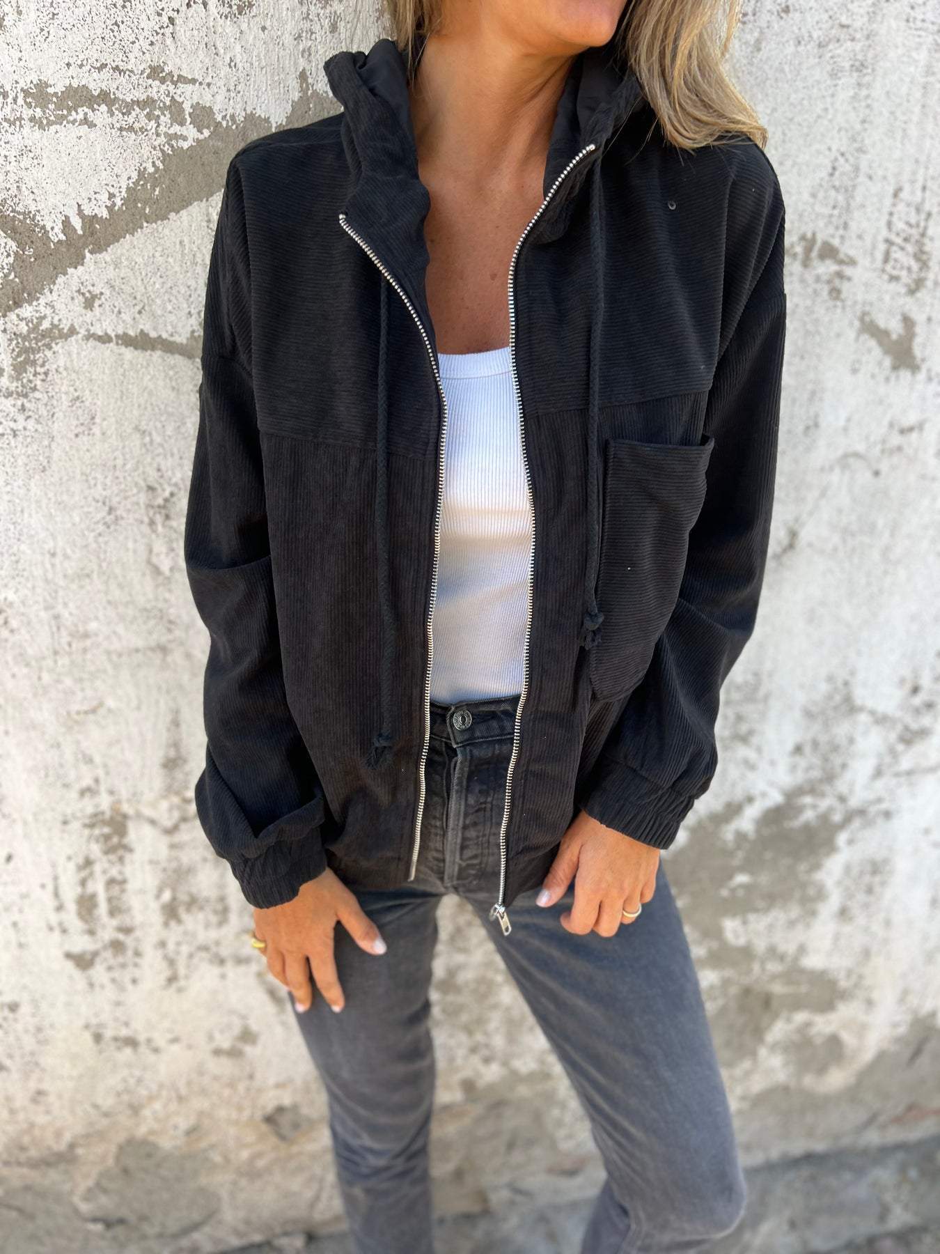 Praktische Freizeitjacke Kapuze Reißverschluss