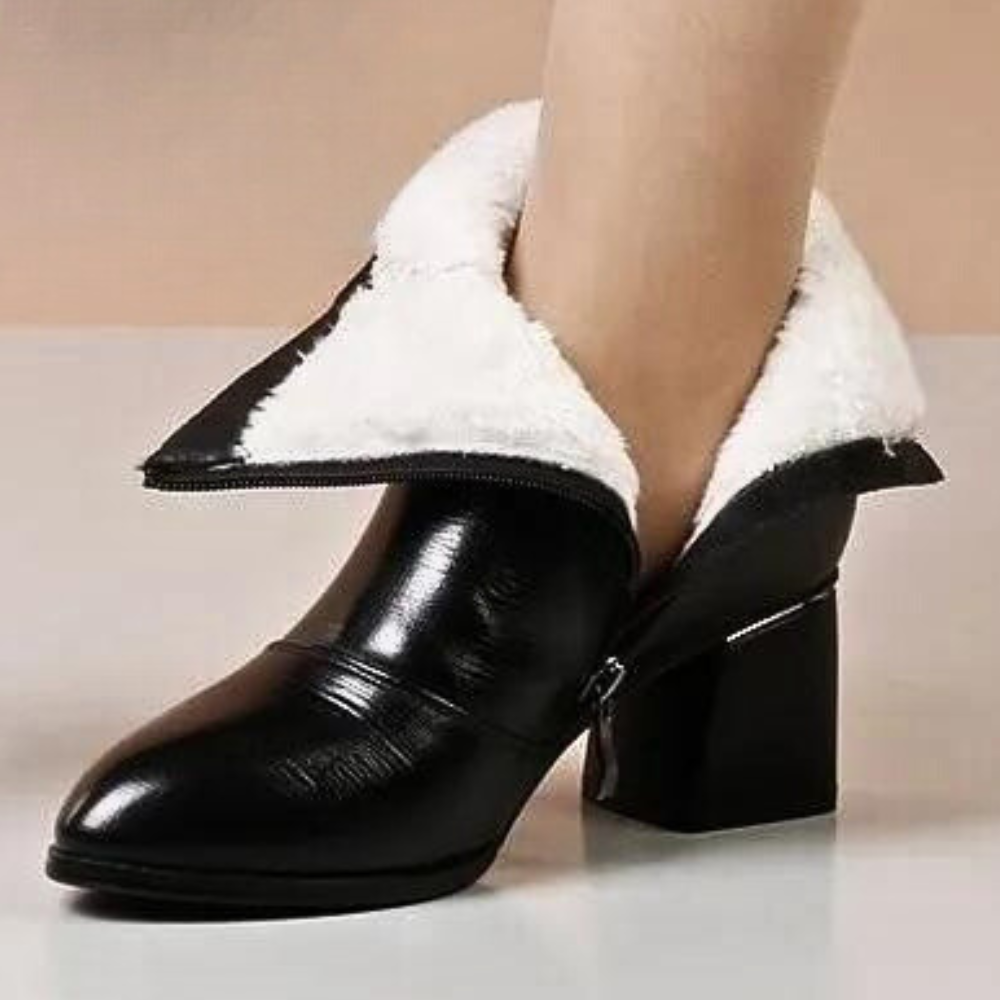 Stylische Knöchelstiefel - Textures Kunstleder - Hocher Blockabsatz - IdealeKleiden