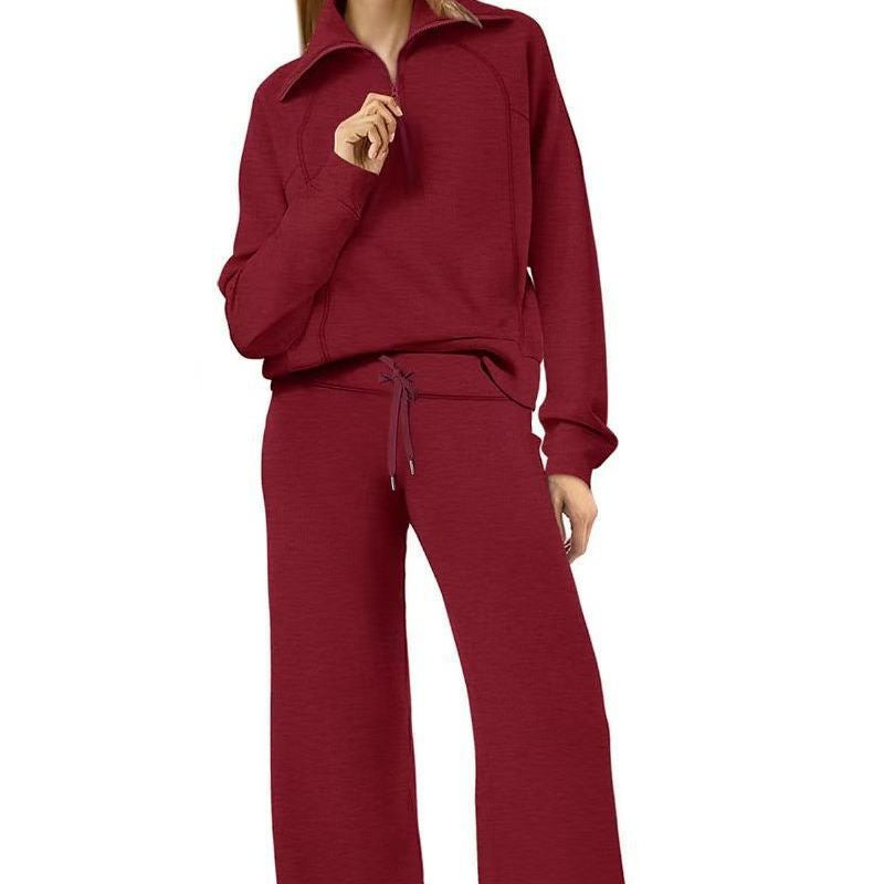 Damen Sportset mit Stehkragen und Hosenträger