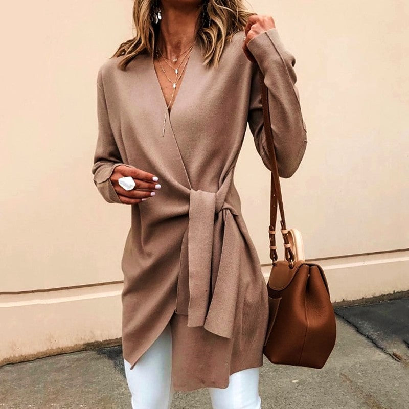 Klassischer Cardigan mit Wickeldetail und Taillenknoten