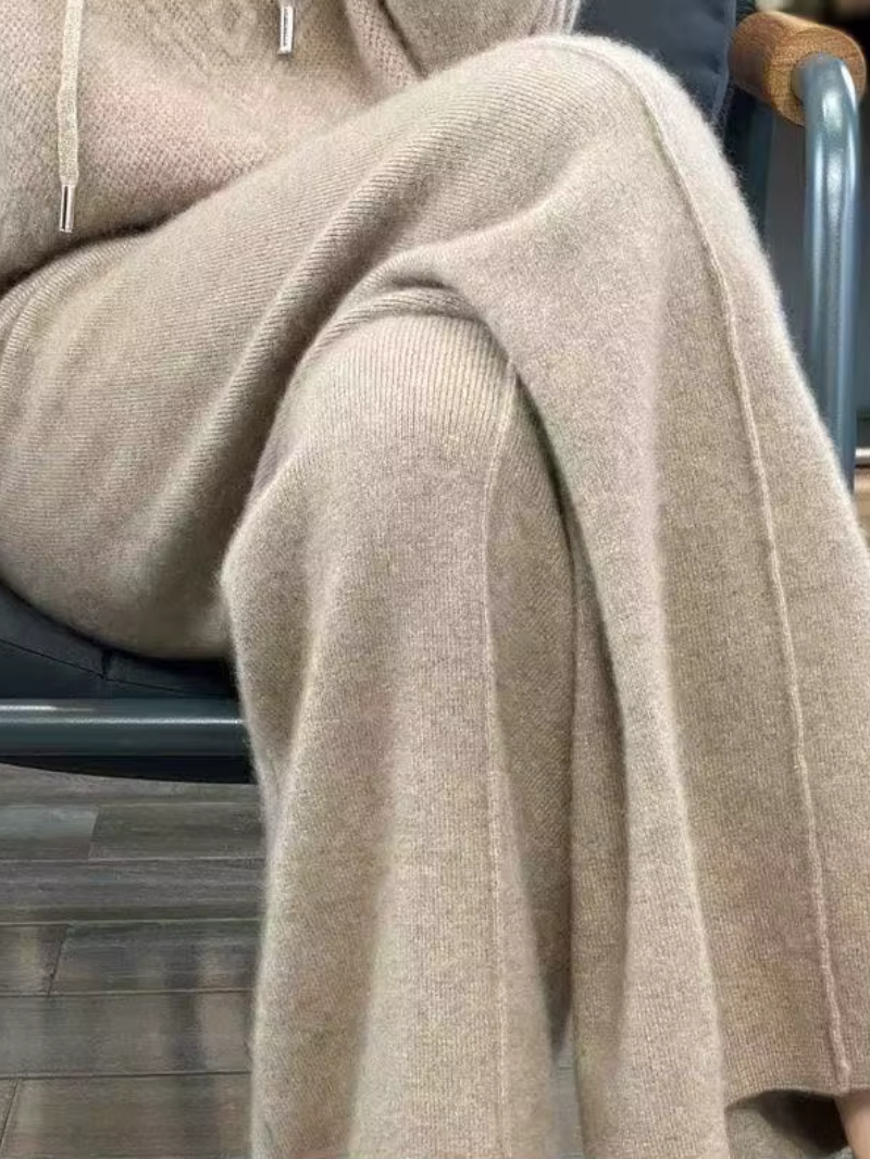Strickhose Weitbein Stilvoll Gemütlich - IdealeKleiden