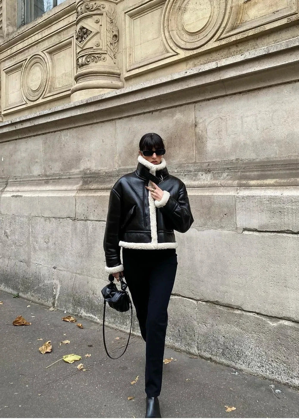 Schwarze Kunstfelljacke Elegantes Design