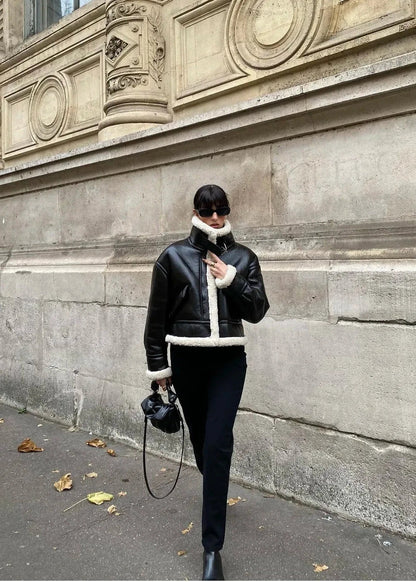 Schwarze Kunstfelljacke Elegantes Design