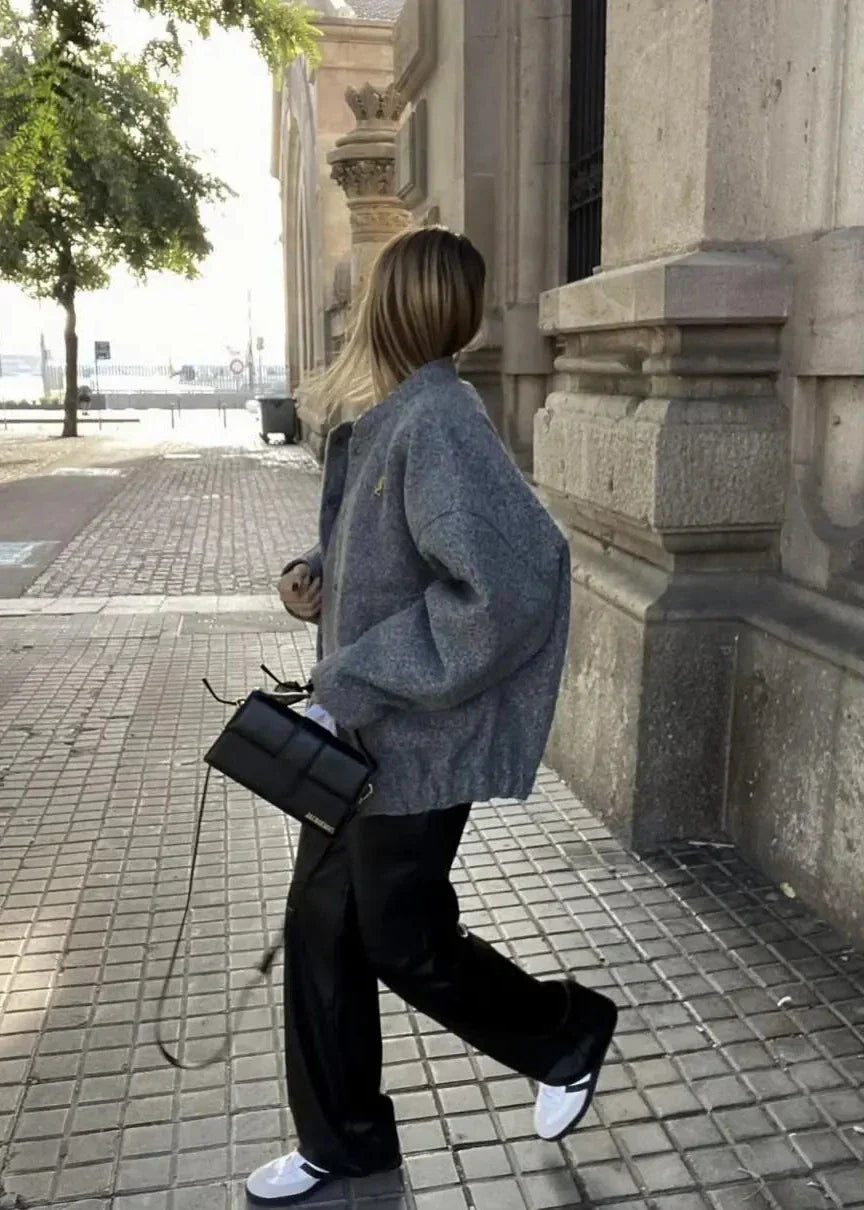 Elegante Bouclé Jacke Klassisch - IdealeKleiden
