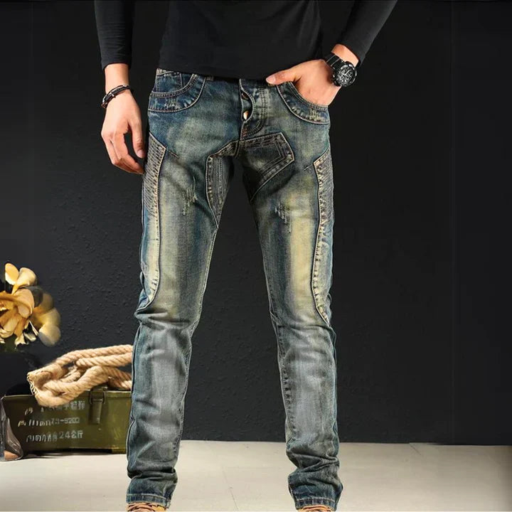 Klassische Faded Jeans mit Stylishen Flicken