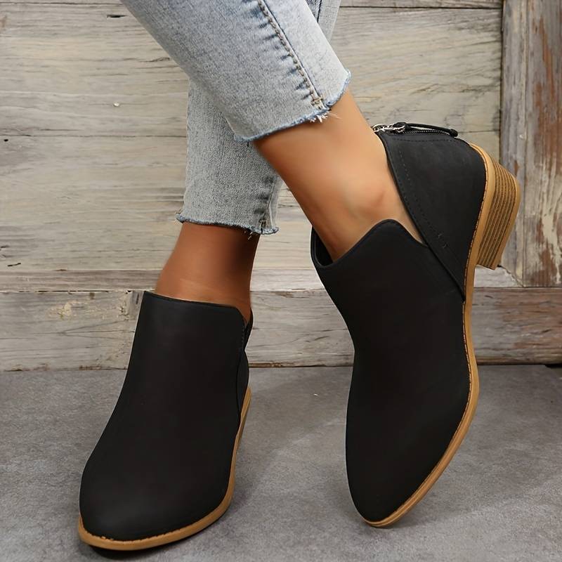 Elegante Damen-Stiefel Schnitten