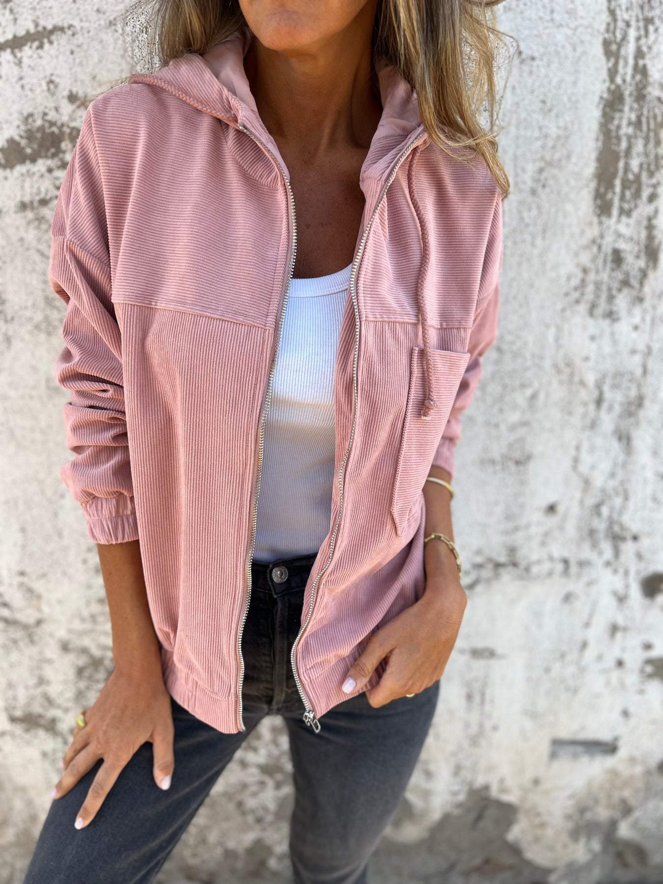 Stylische Damen-Fleecejacke mit Kapuze