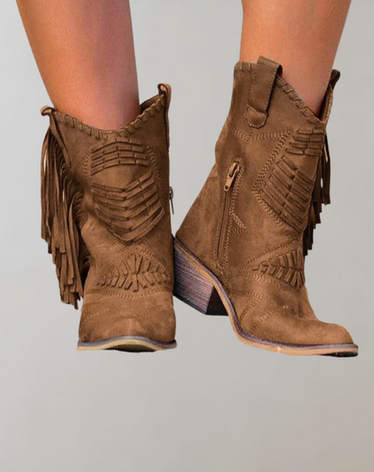 Stilvolle Stiefel Mit Fransen Details