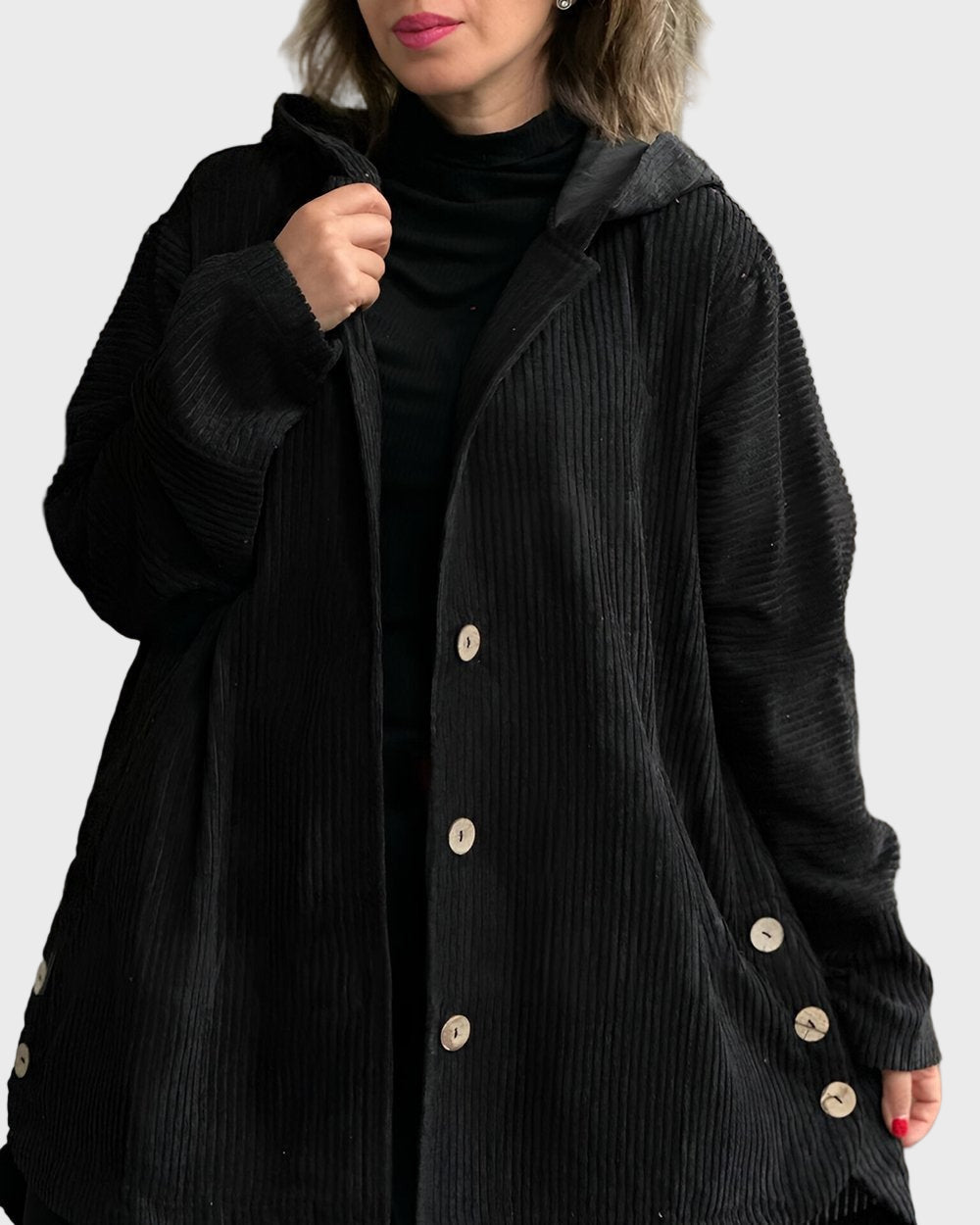 Praktische Winterjacke Kapuze und Knöpfe