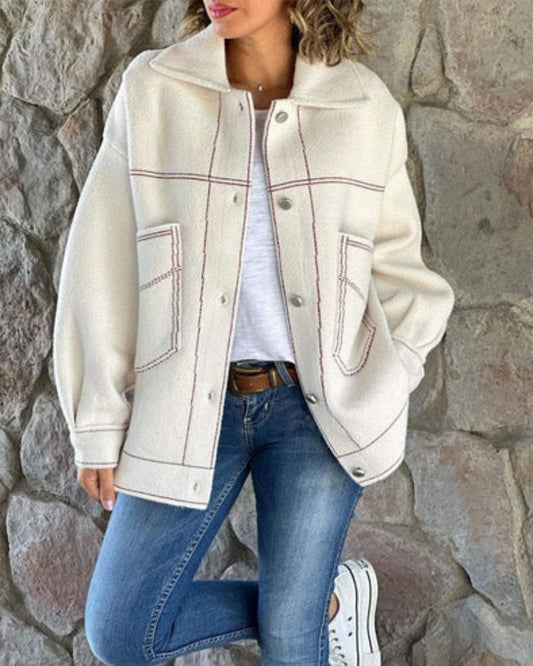 Stilvolle Damenjacke Mit Kontrastrevers - IdealeKleiden