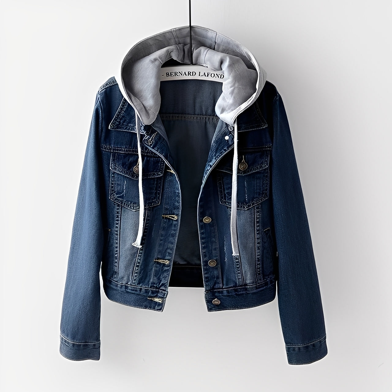 Modische Frauenjacke mit abnehmbarer Kapuze