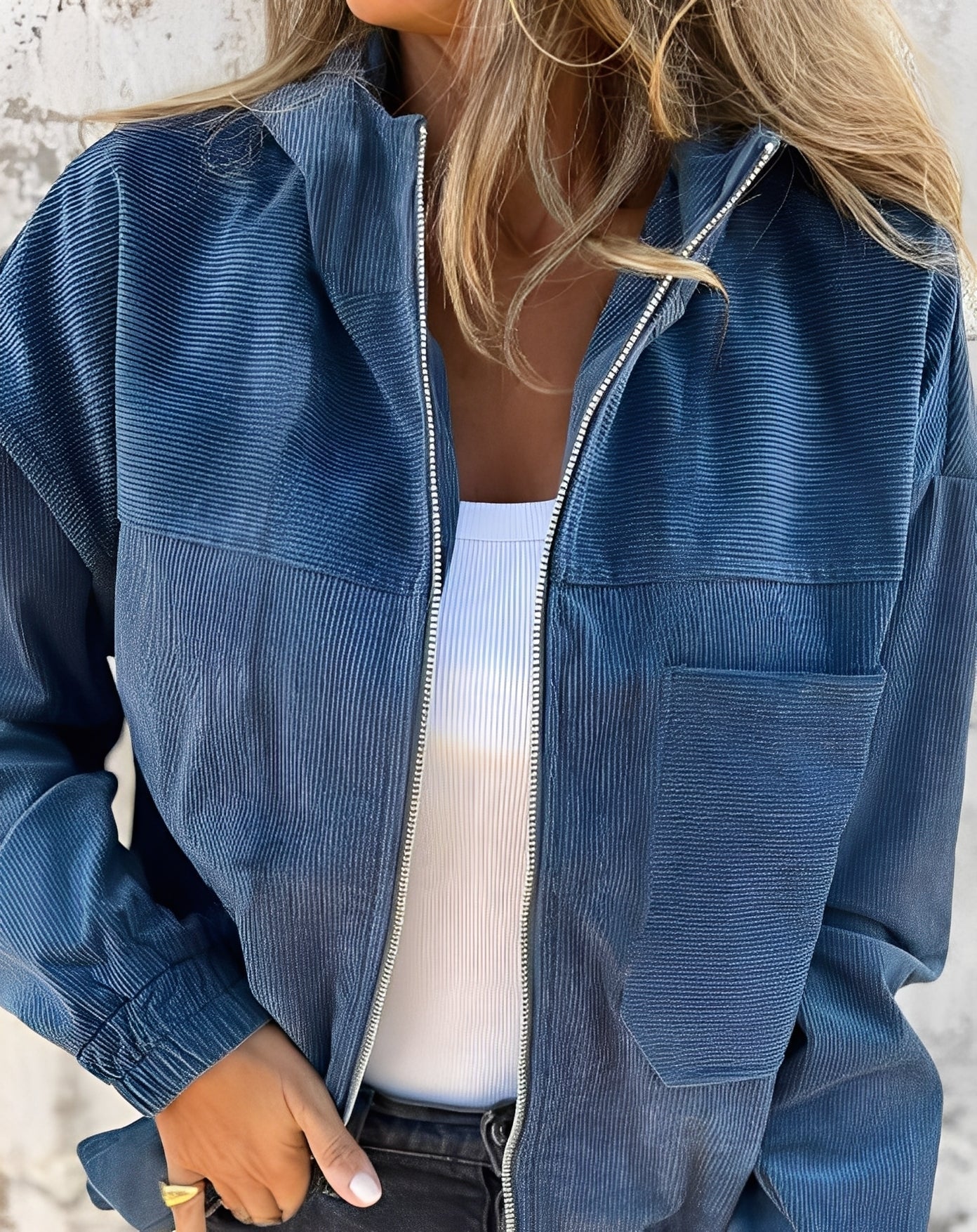 Bequeme Damen-Cordjacke Kapuze