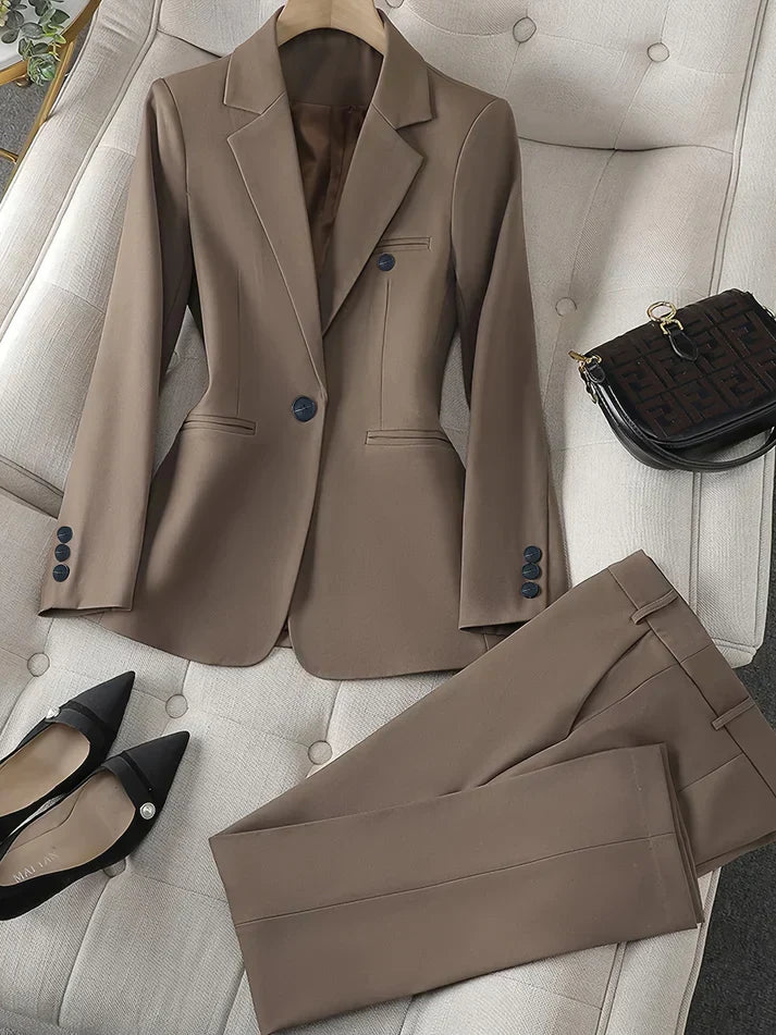 Elegantes Frauenkleid Klassischer Look Blazer Set