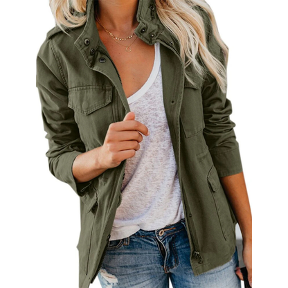 Praktische Outdoor-Jacke mit Vielzweck-Tasche