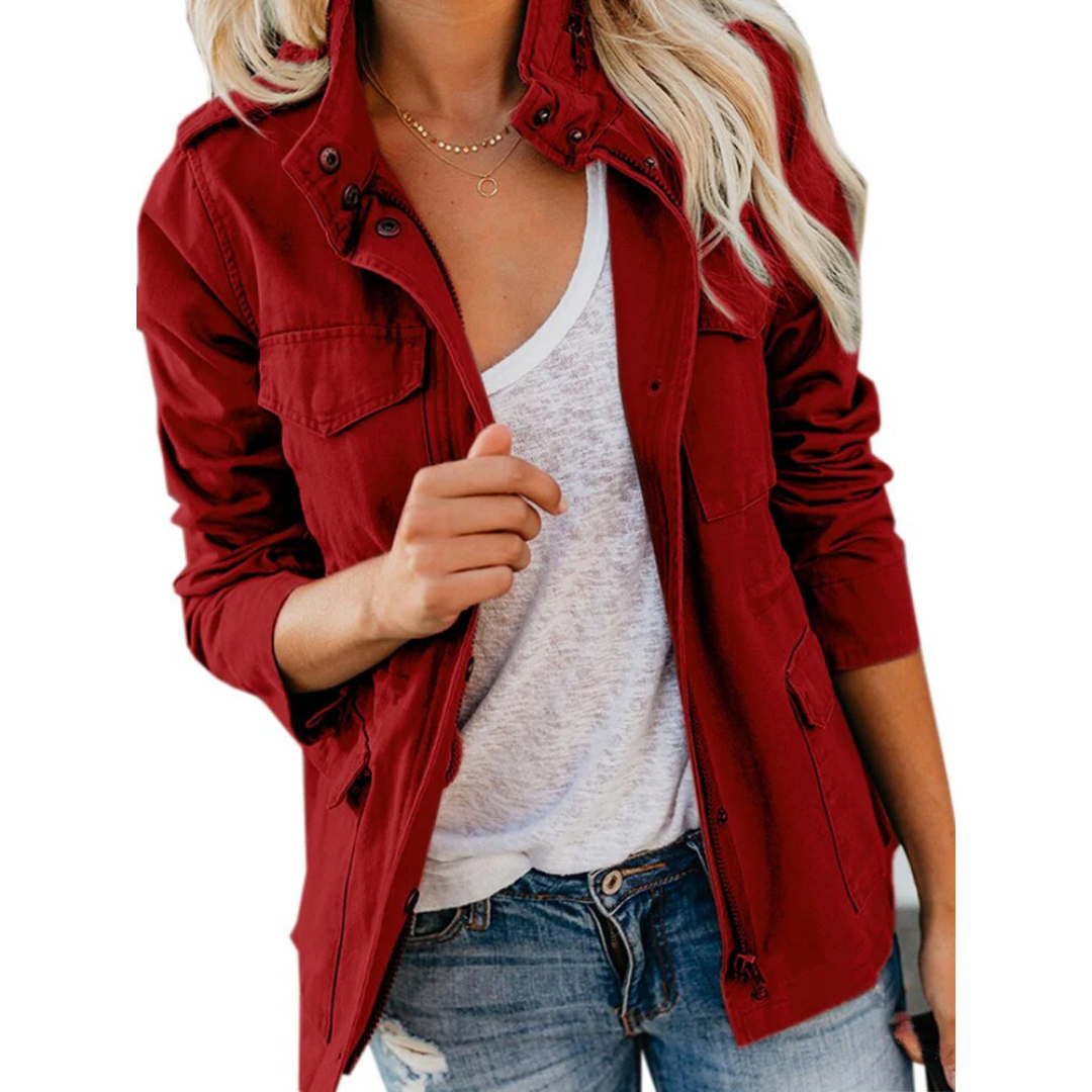 Praktische Outdoor-Jacke mit Vielzweck-Tasche