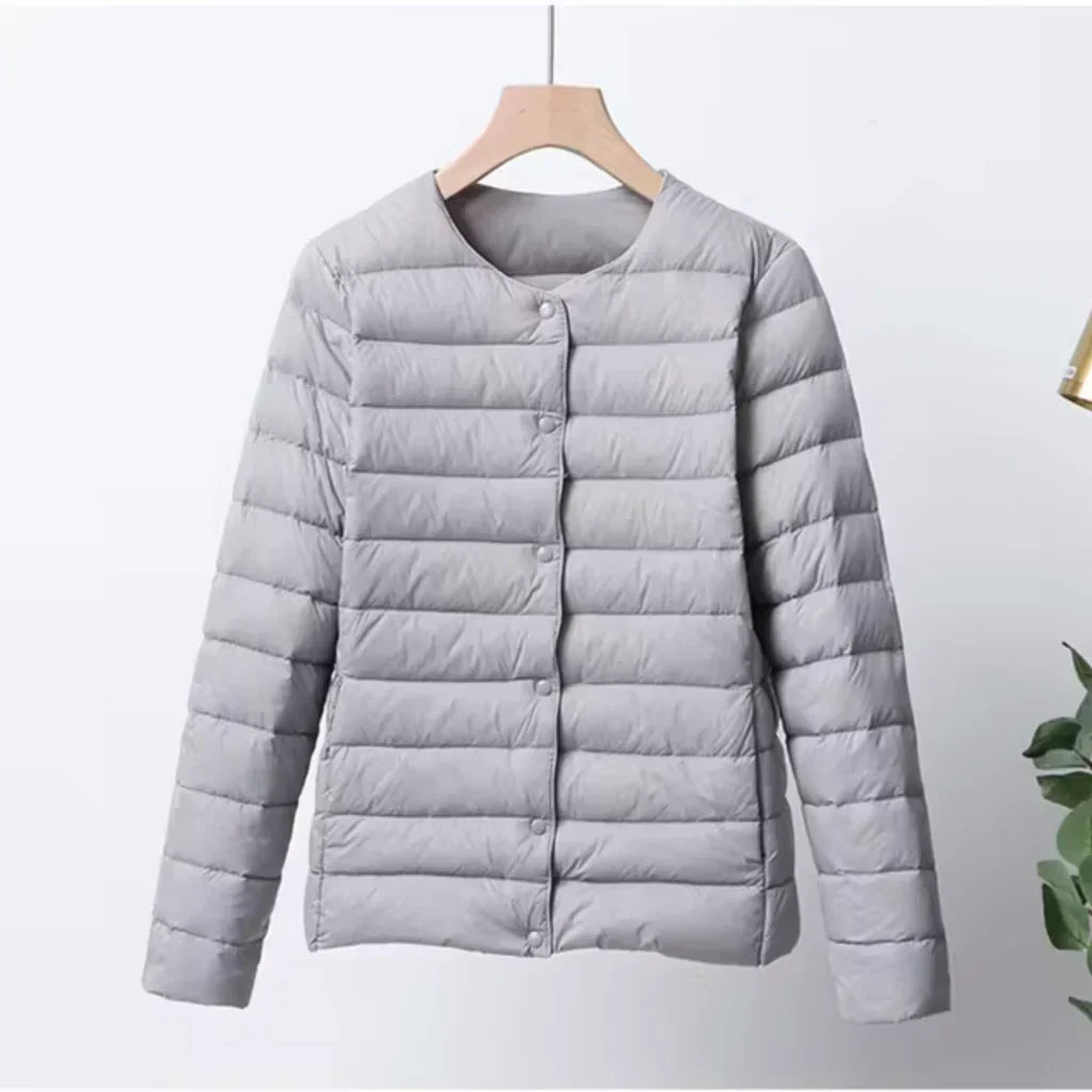 Leichte Daunenjacke Slim Fit Knopfverschluss Hüftlang