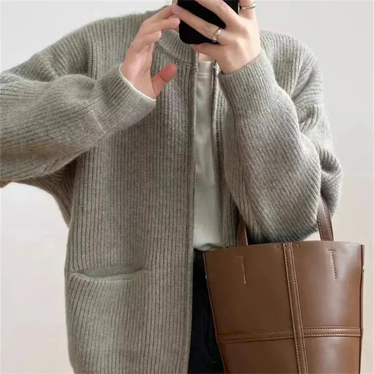 Große Strickjacke Oversized mit Reißverschluss und Taschen - IdealeKleiden