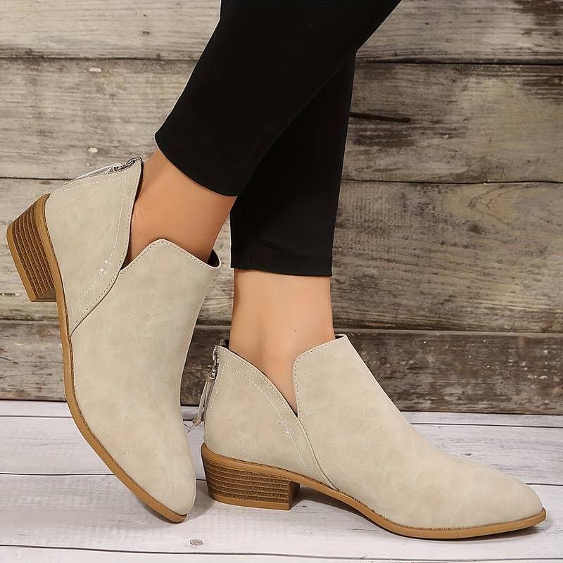Elegante Damen-Stiefel Schnitten