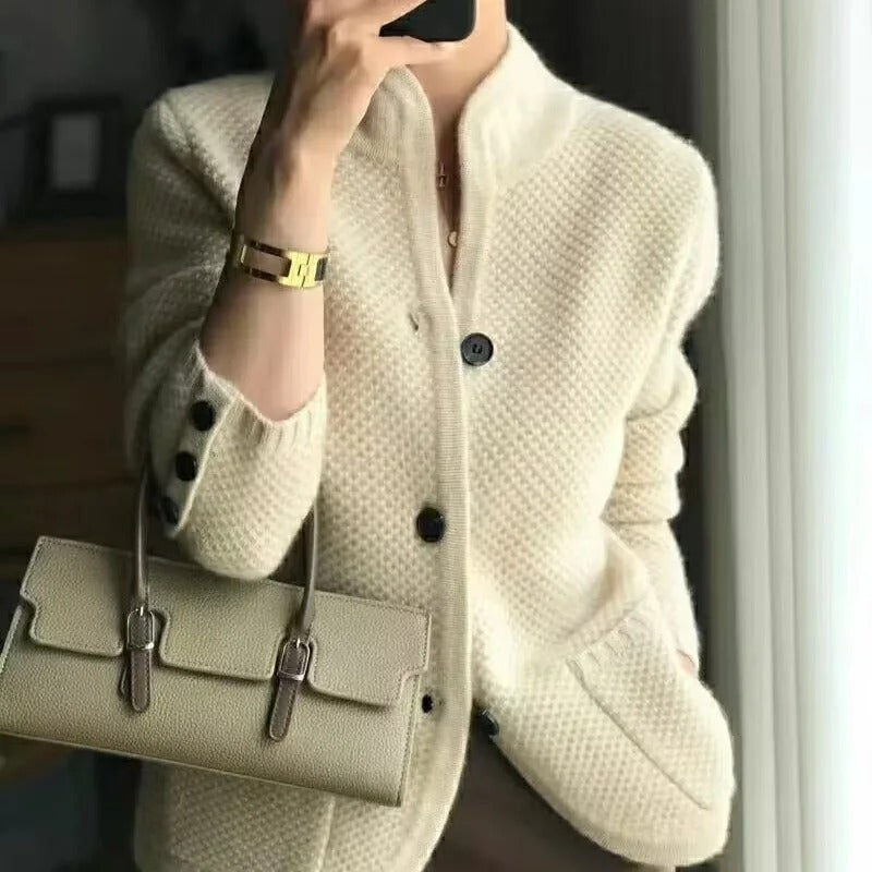 Damen Strickjacke Muster Knopfverschluss Hoher Kragen Mit Taschen - IdealeKleiden