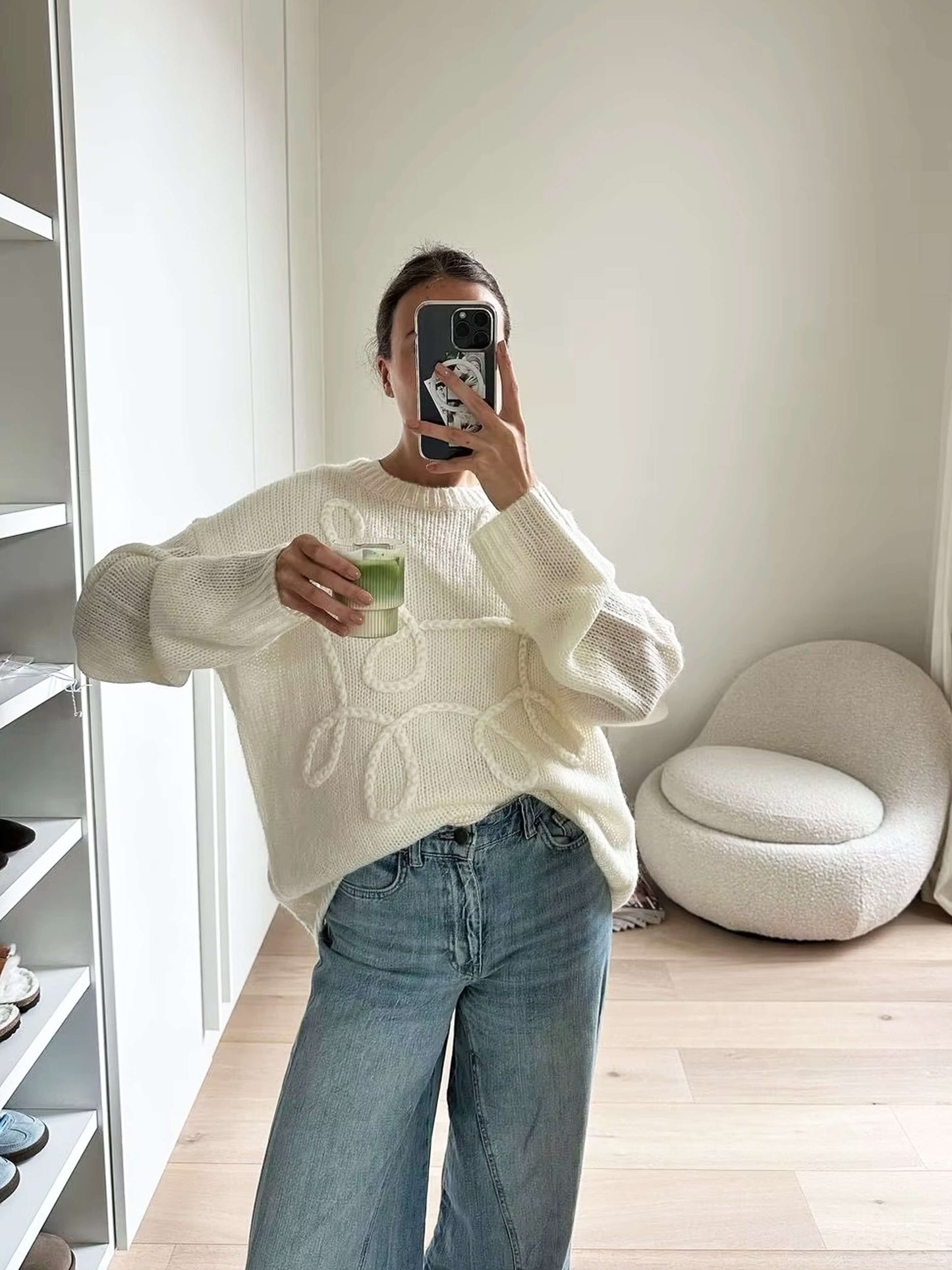 Elegante Oversize Sweatjacke mit Stickerei Design