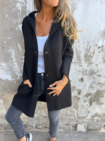 Lange Wolljacke mit Kapuze und Knöpfen Bequem