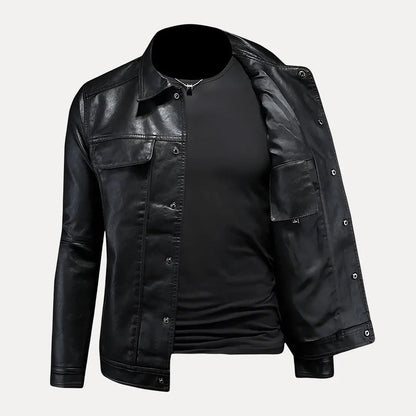 Modische Lederjacke Abenteuer Look - IdealeKleiden
