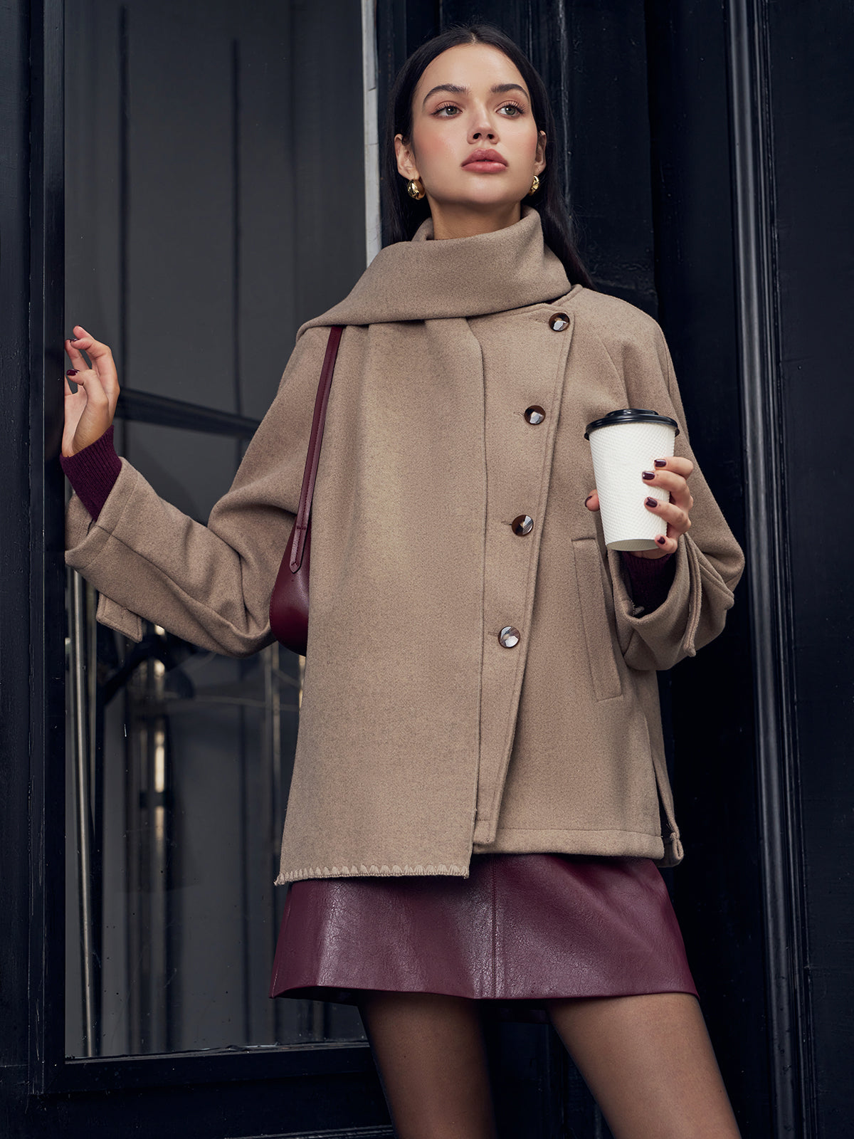 Elegante Damenjacke mit Schal Accessoire