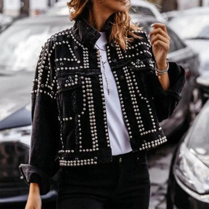 Modische Lederjacke mit Nieten Design