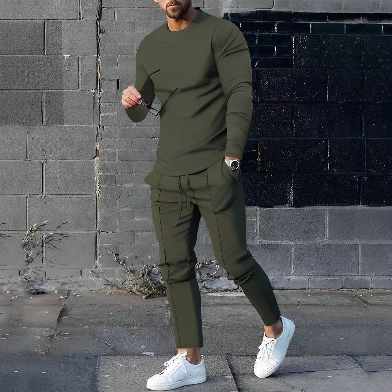 Klassische Outfit-Kombi Pullover Hose