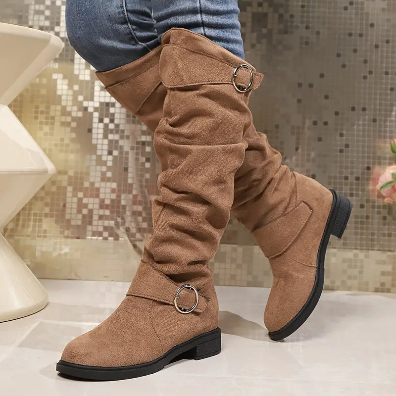 Modische Damenstiefel mit robuster Sohle für den Alltag