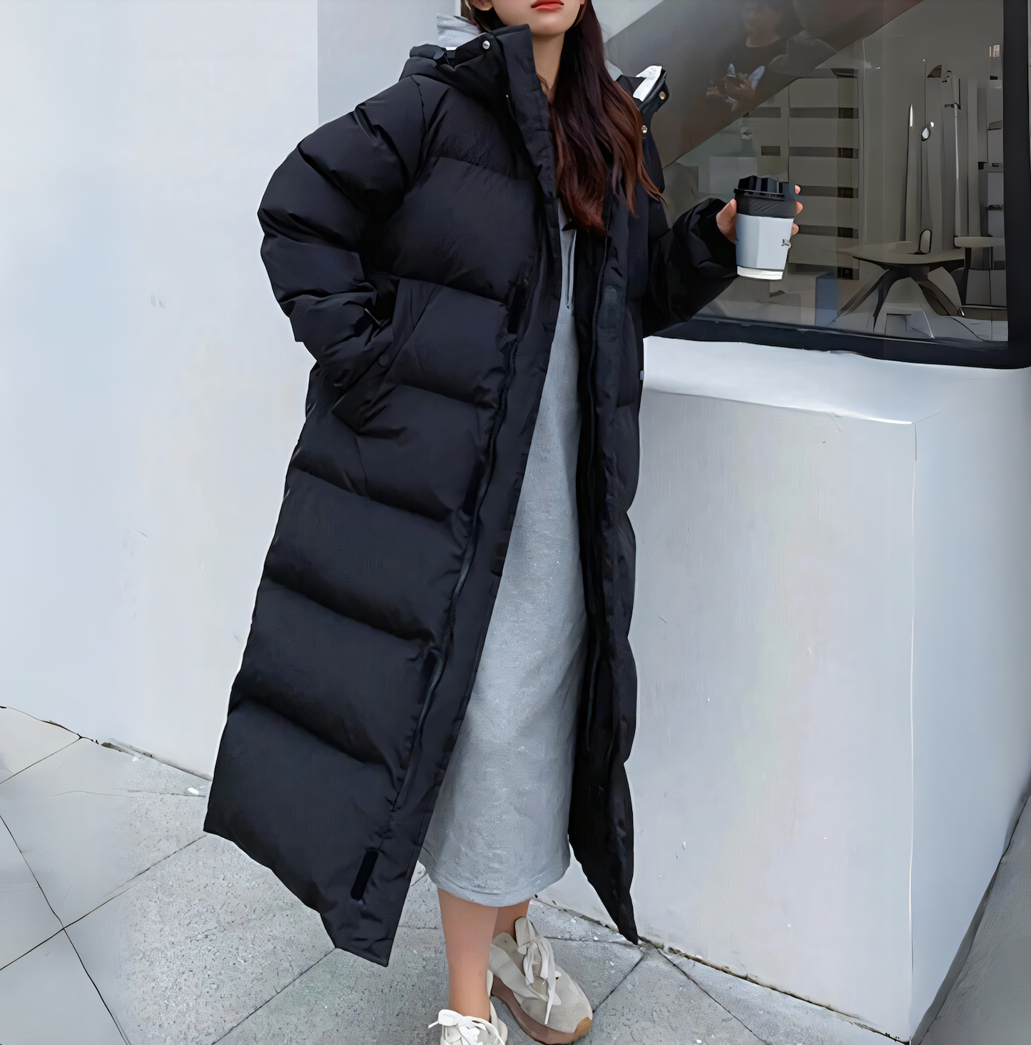 Lange Daunenjacke Beige Winterwarm und Elegant