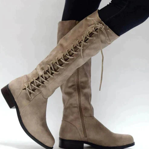 Stylische Lederstiefel Schnürsenkel