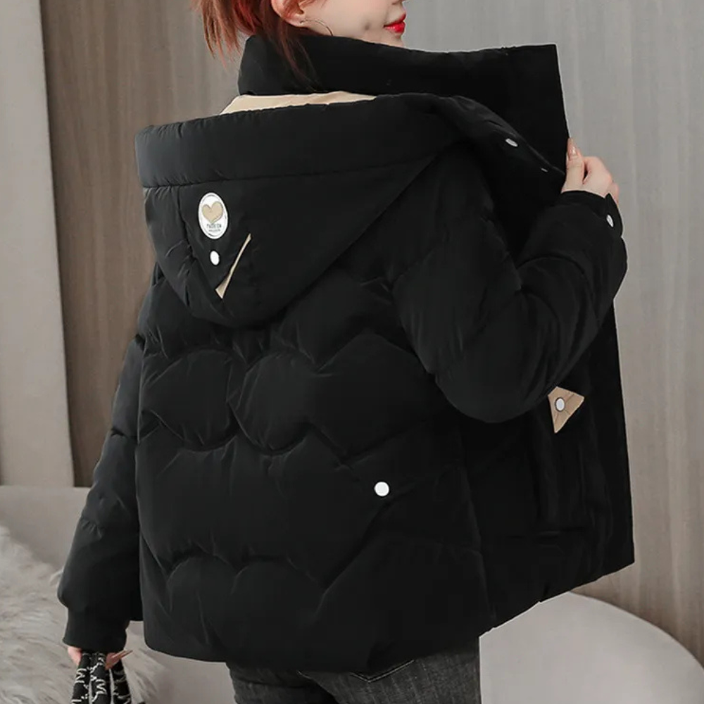 Stylisher Damenwintermantel mit Kapuze - IdealeKleiden
