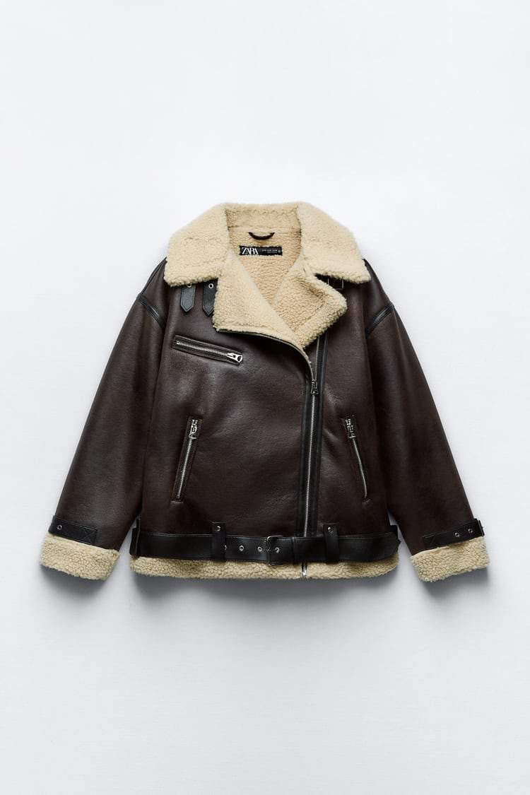 Modische Herrenjacke mit Revers aus Kunstleder
