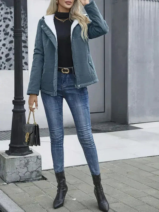 Damen Winterparka Elegant mit Kapuze und Taschen - IdealeKleiden