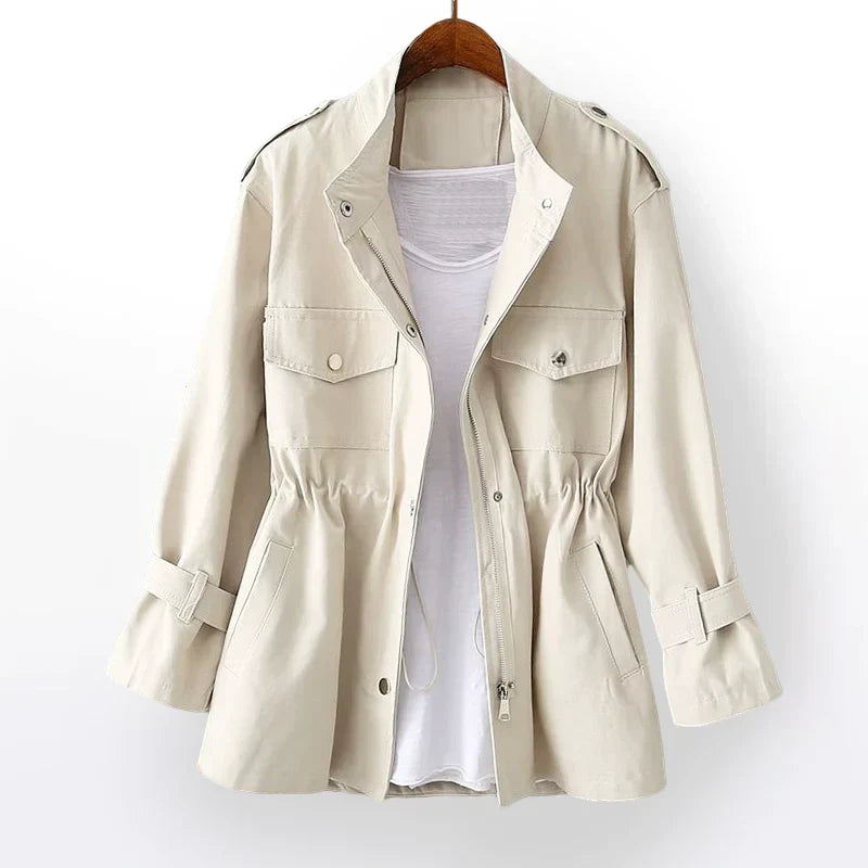 Praktische Outdoor-Jacke mit Taillengürtel und Vielzwecktaschen - IdealeKleiden