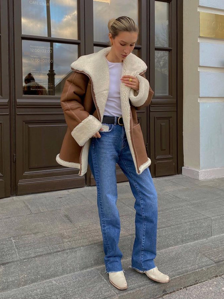 Warme Winterjacke mit Kunstpelz
