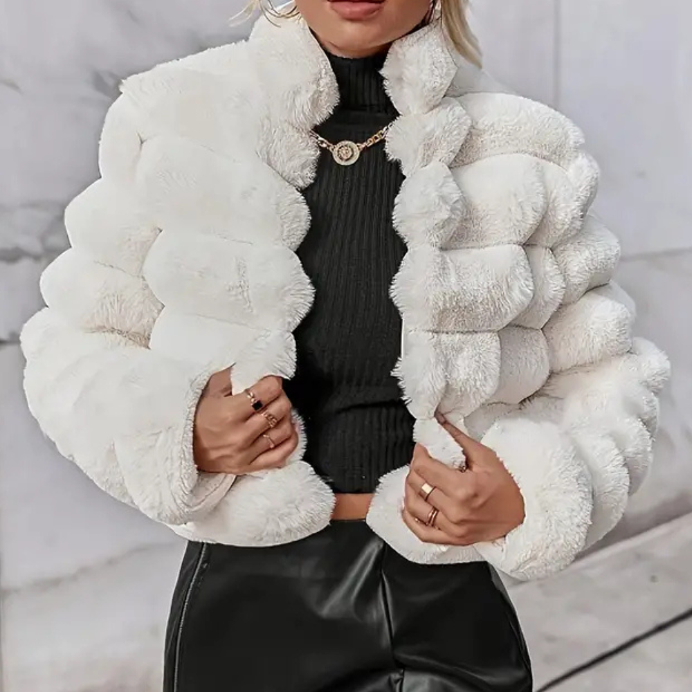 Eleganter Damen Winter-Pelz-Mantel Luxus Design