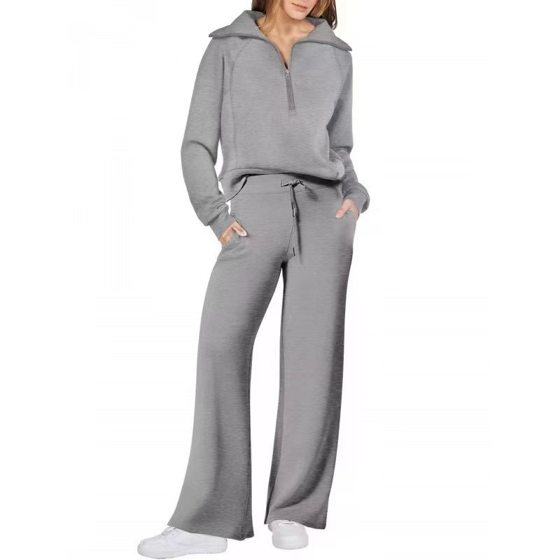 Damen Sportset mit Stehkragen und Hosenträger