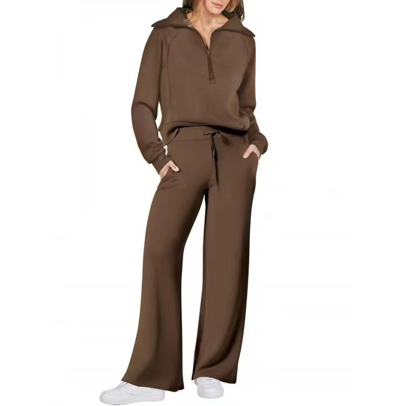 Damen Sportset mit Stehkragen und Hosenträger
