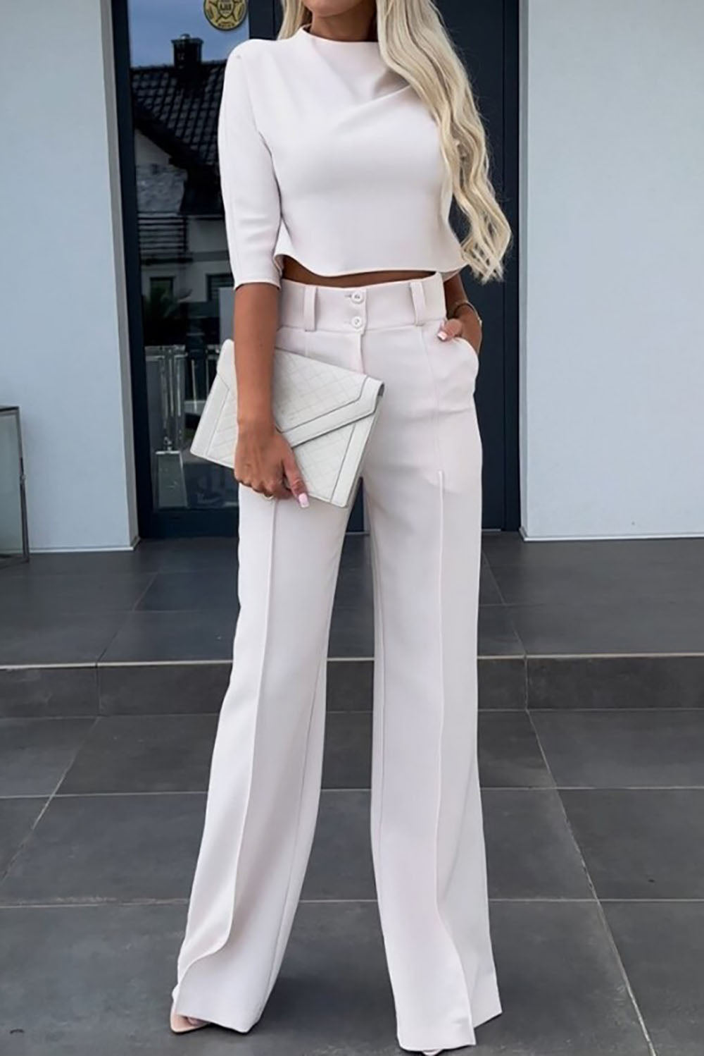 Stylische Damen-Outfits | Weite Pullover und Hosen für Arbeit und Freizeit
