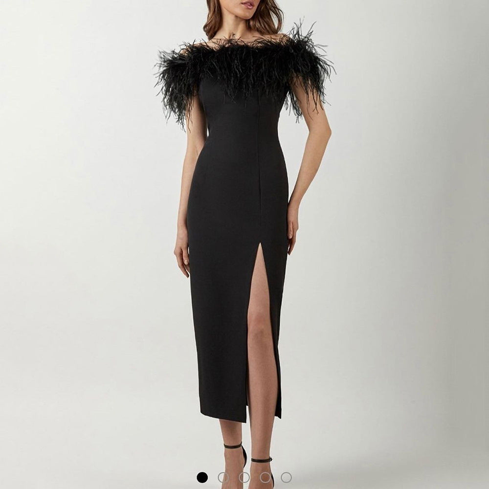 Elegantes Abendkleid mit Federspitze und figurbetontem Schnitt