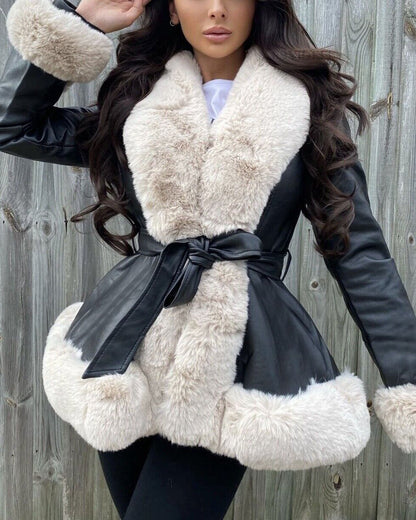Elegante Lederjacke Pelzkragen Schnürtaille