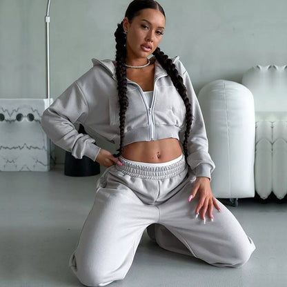 Damen Sport Outfit: Cropped Jacke und Jogginghose Set - IdealeKleiden