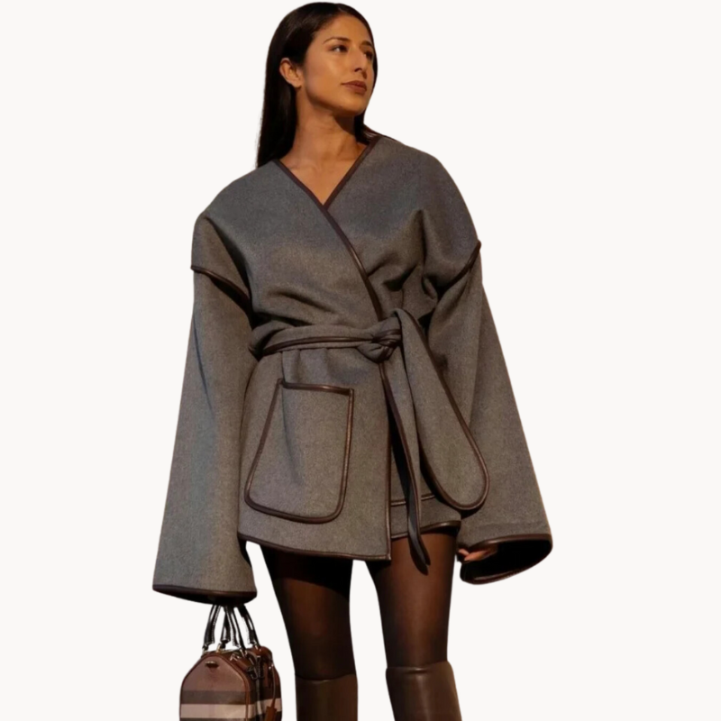 Elegante Damenjacke mit Taille und Gürtel Detail