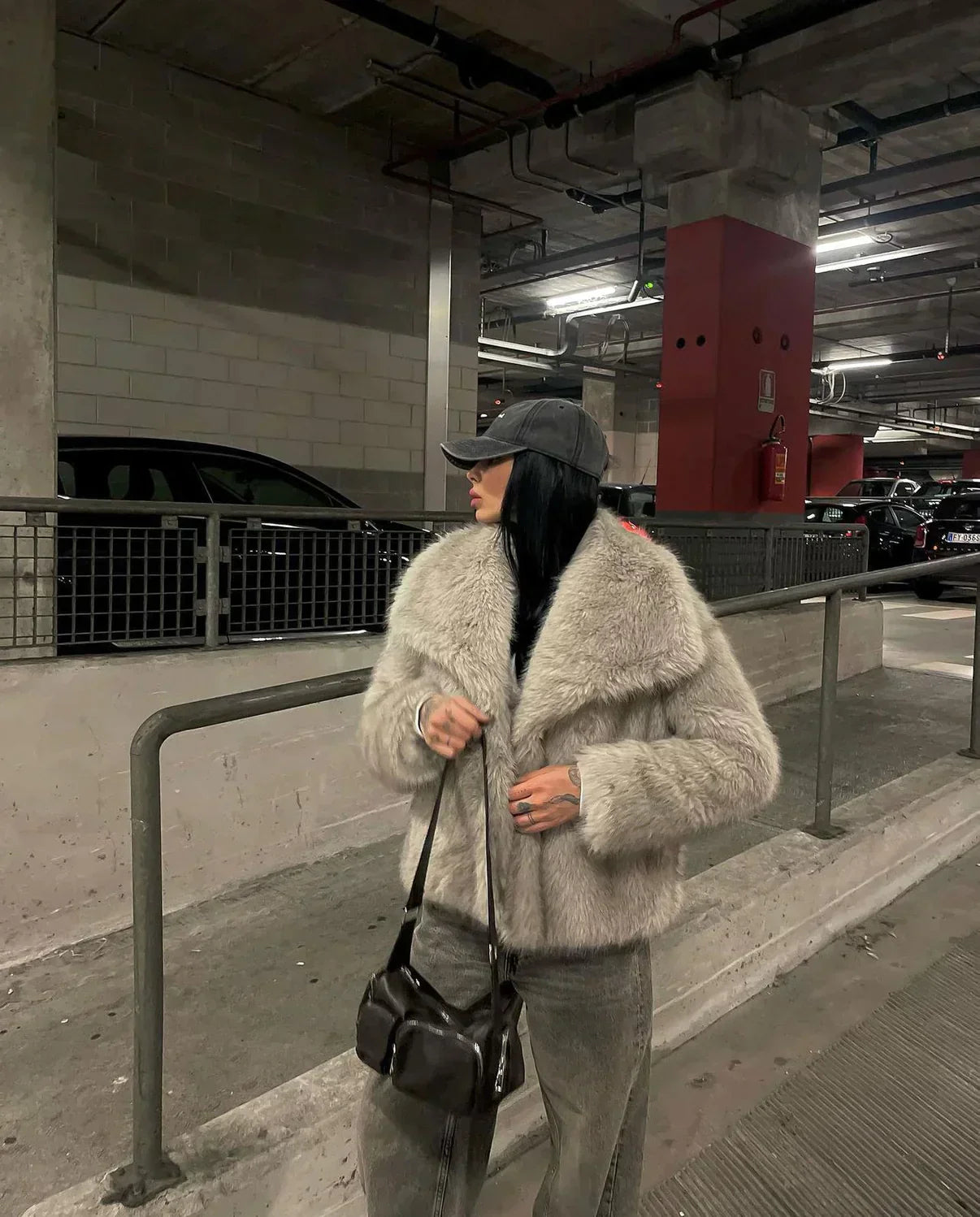 Luxus Felljacke Kunstfell Weich Elegantes Design - IdealeKleiden
