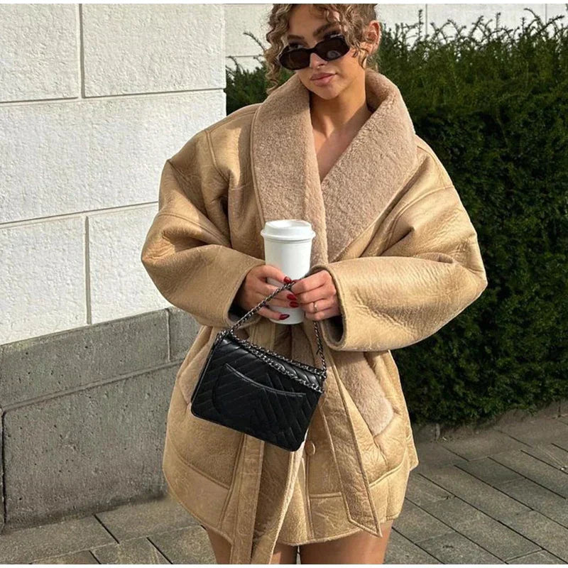 Luxus Leder-Mantel Damen Elegant Pelzverarbeitung