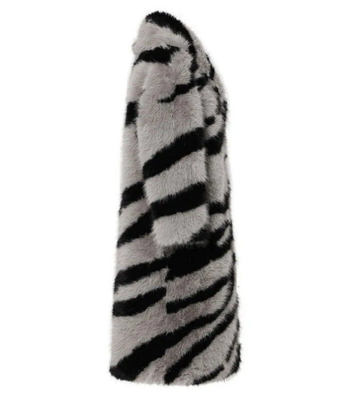Pelzmantel Damen Lang Tierdruck - Luxus Wintermode - IdealeKleiden