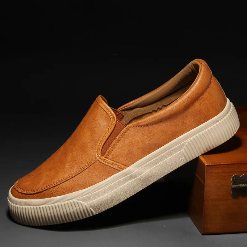 Elegante Leder-Slipper für Herren - IdealeKleiden